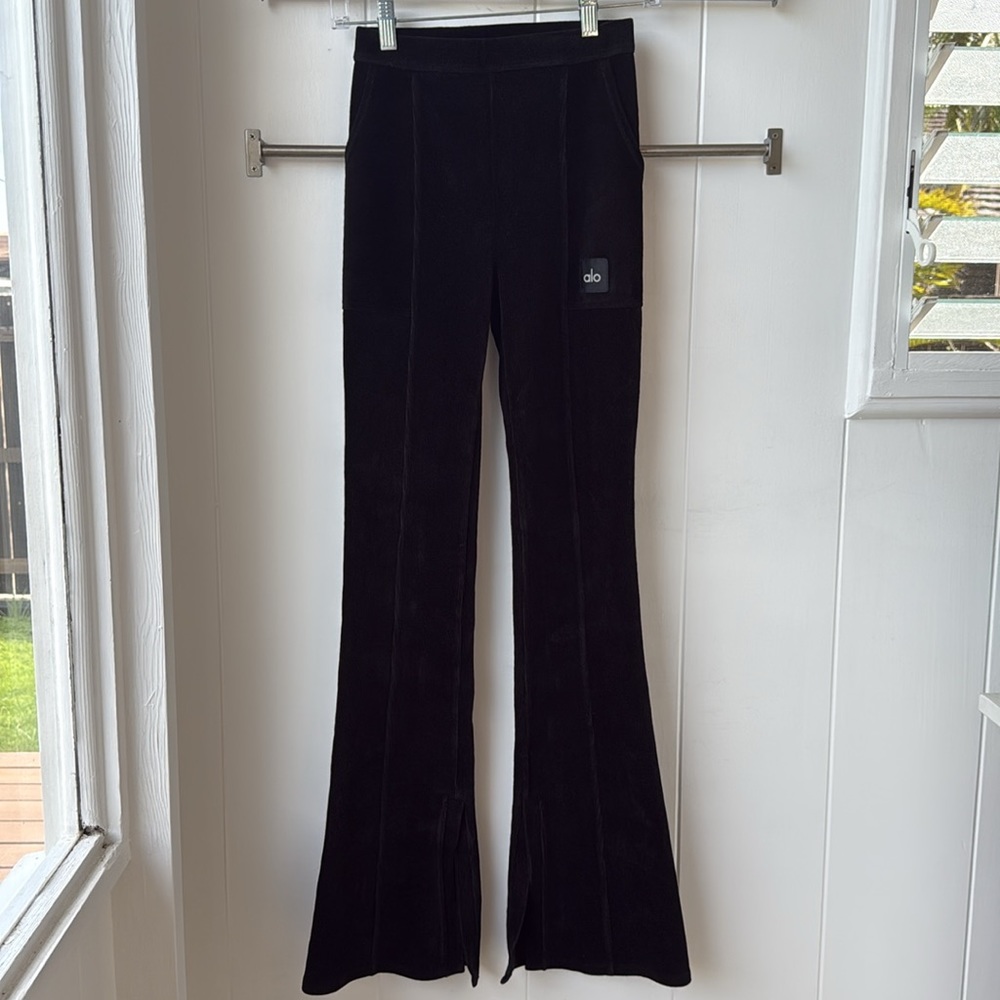 ALO Micro Corduroy High-Waist Winter Break Flare Pant Rib Ribbed Sweatpant Split - Picture 3 of 7